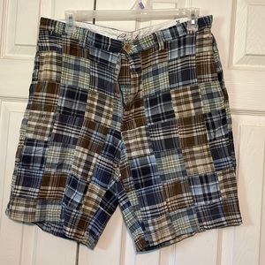 Men’s Roundtree & Yorke Casuals Cotton Madras Shorts - Size 36 - 10 inch inseam